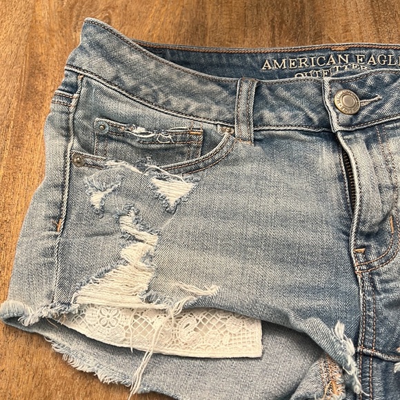 American Eagle Distressed Short - Picture 2 of 6